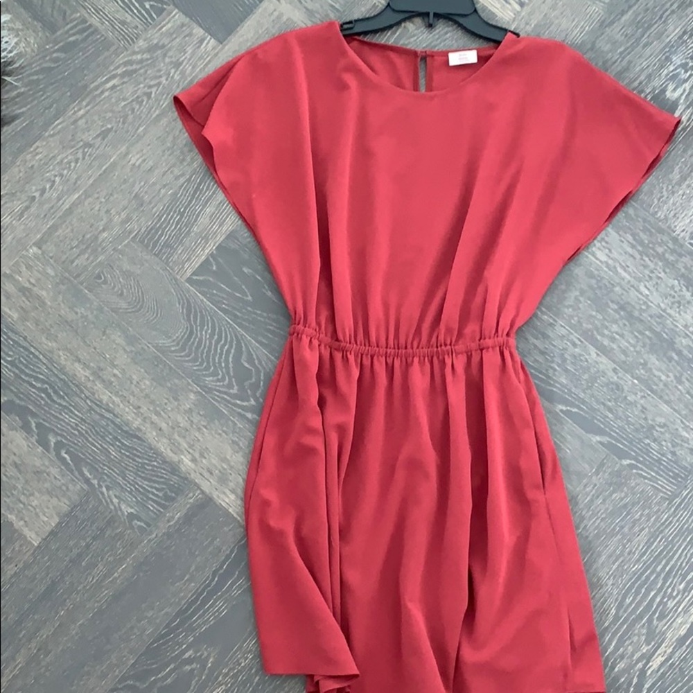 Aritzia wine colored flirty dress